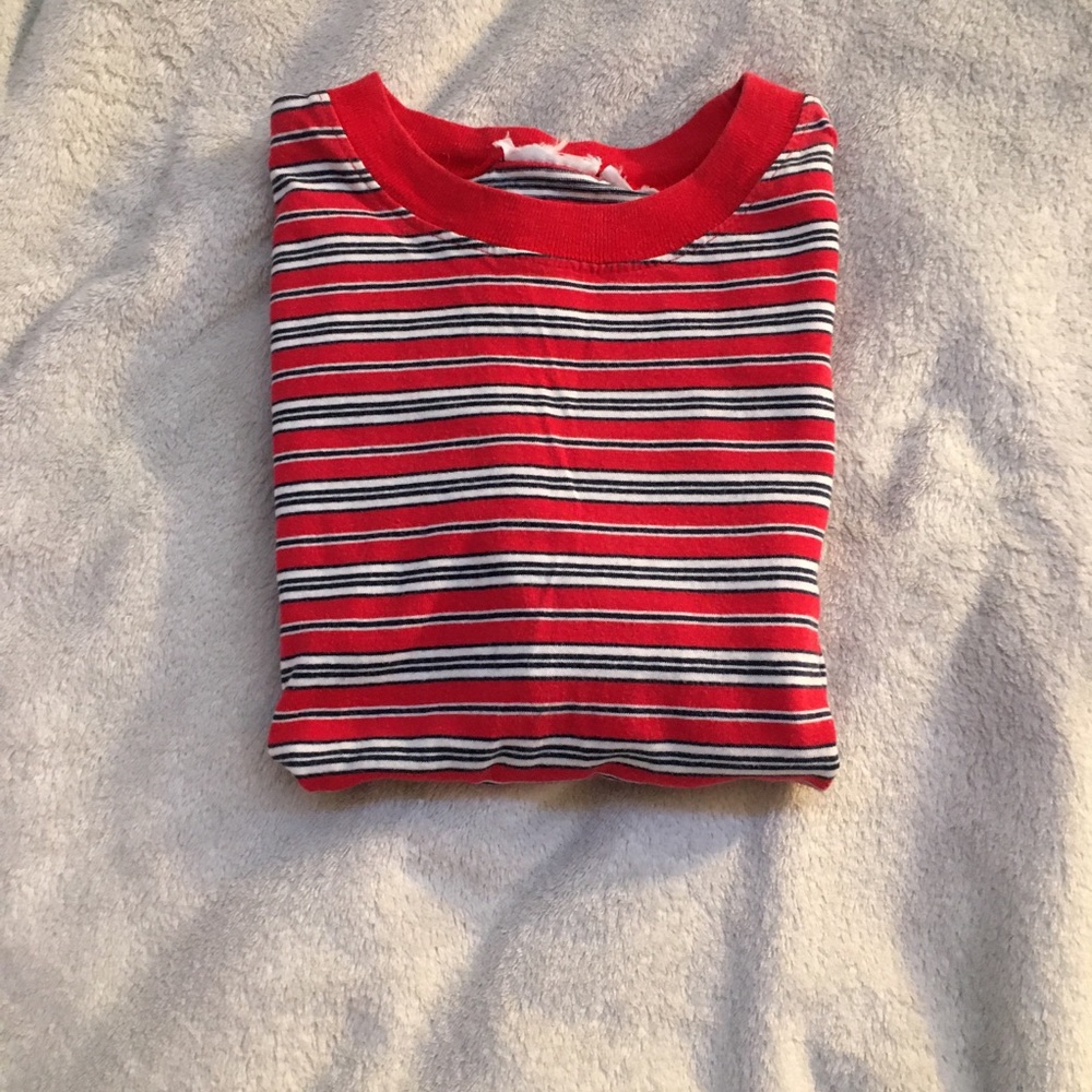 Red stripped tee